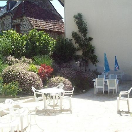 Logis Hotel Les Tilleuls Saint-Cirgues-de-Jordanne Экстерьер фото