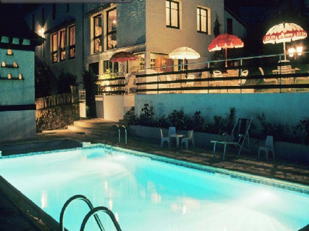 Logis Hotel Les Tilleuls Saint-Cirgues-de-Jordanne Экстерьер фото