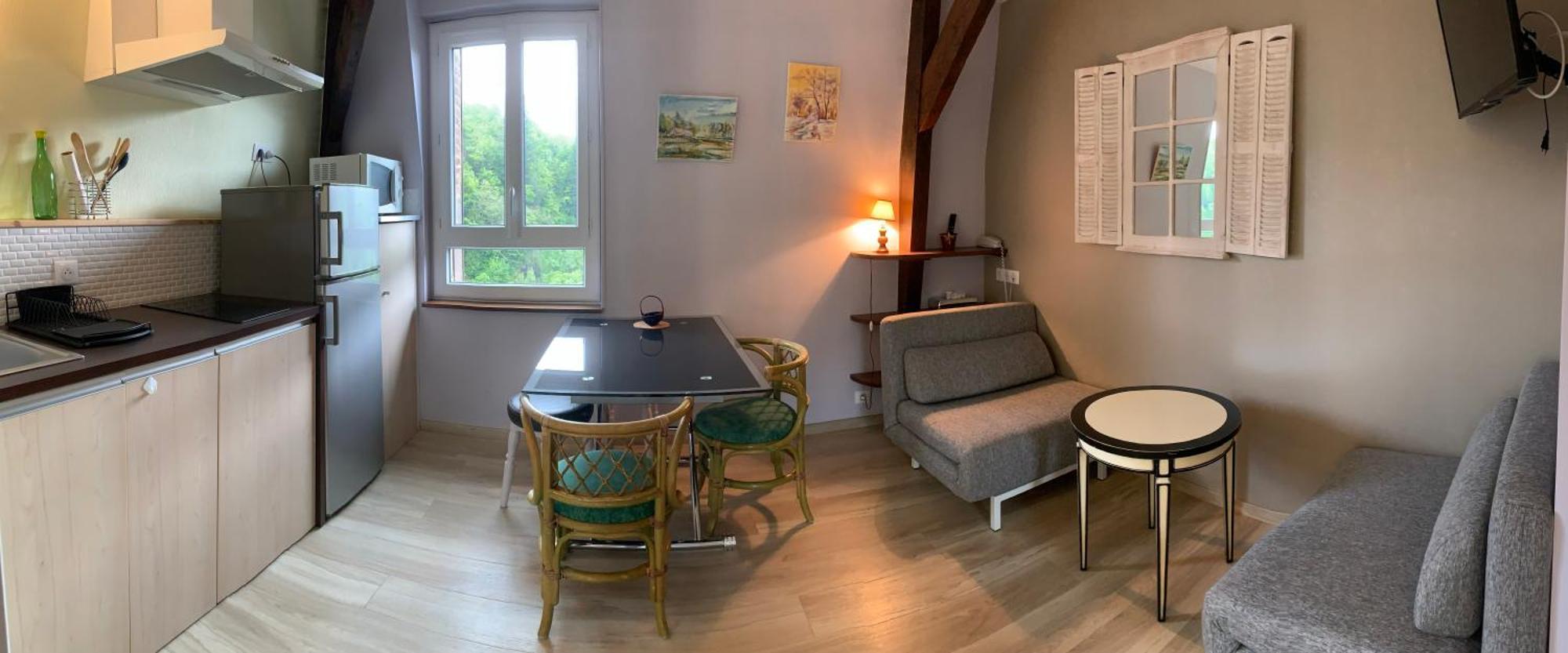 Logis Hotel Les Tilleuls Saint-Cirgues-de-Jordanne Экстерьер фото