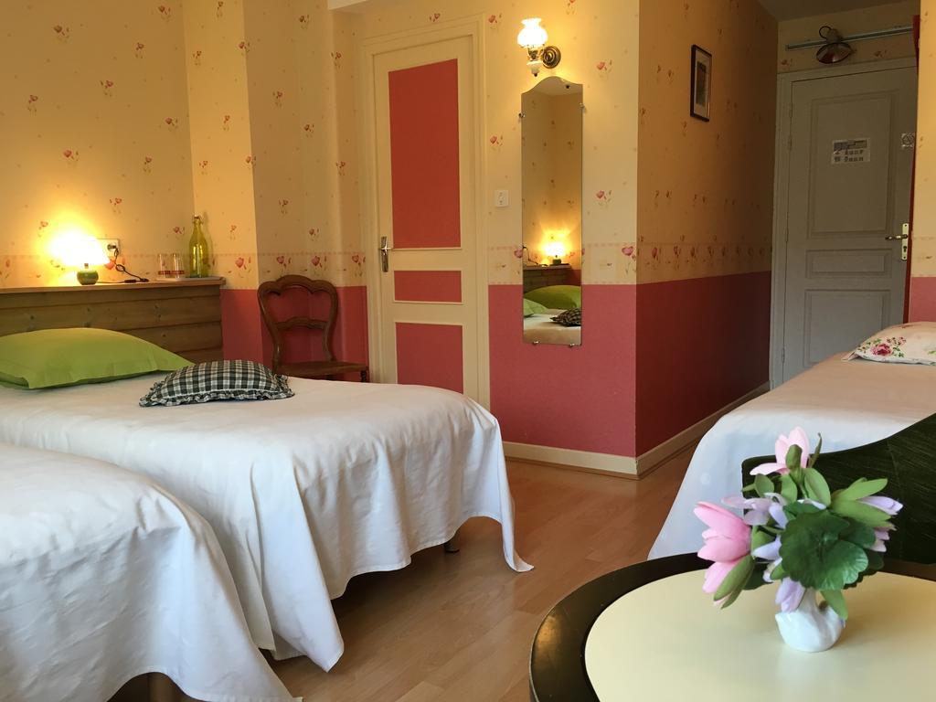 Logis Hotel Les Tilleuls Saint-Cirgues-de-Jordanne Экстерьер фото