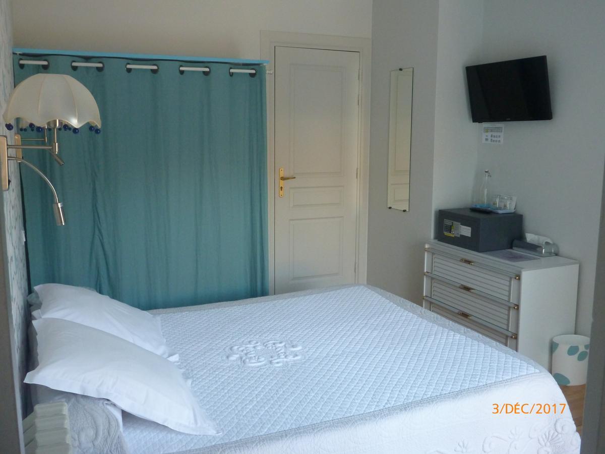 Logis Hotel Les Tilleuls Saint-Cirgues-de-Jordanne Номер фото