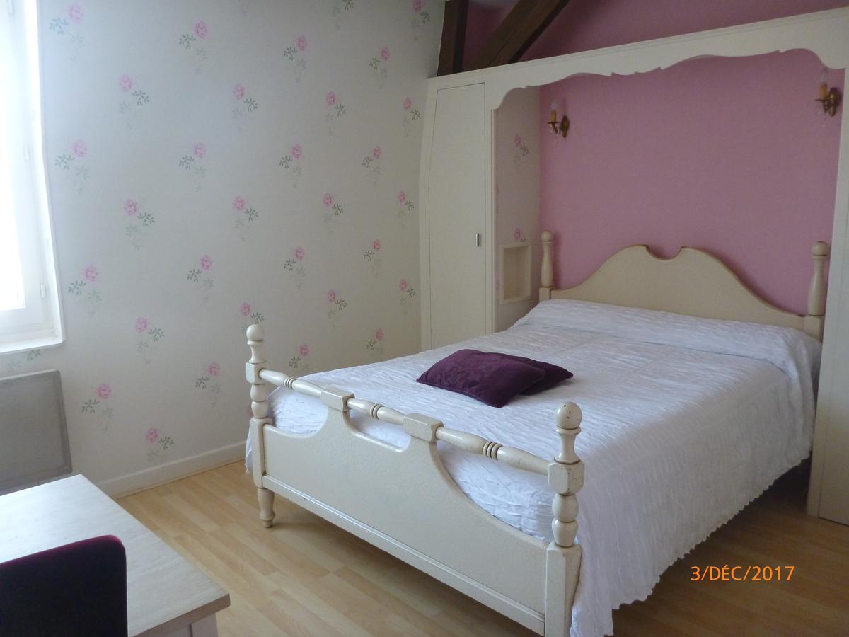 Logis Hotel Les Tilleuls Saint-Cirgues-de-Jordanne Экстерьер фото