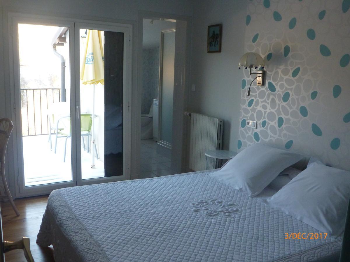 Logis Hotel Les Tilleuls Saint-Cirgues-de-Jordanne Экстерьер фото